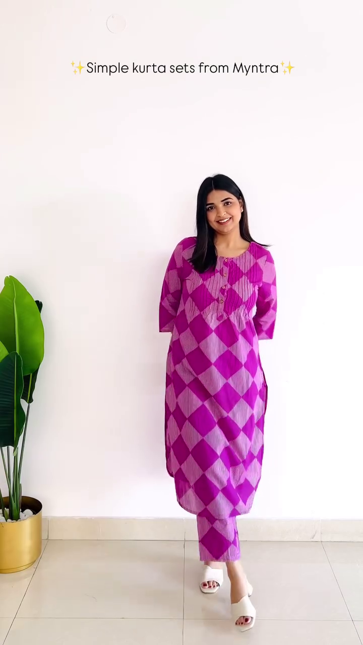 Women’s Black Printed Kurta Set with Straight Pants – Elegant Floral Design, Comfortable Rayon Fabric, 3/4 Sleeve Ethnic Outfit for Daily Wear