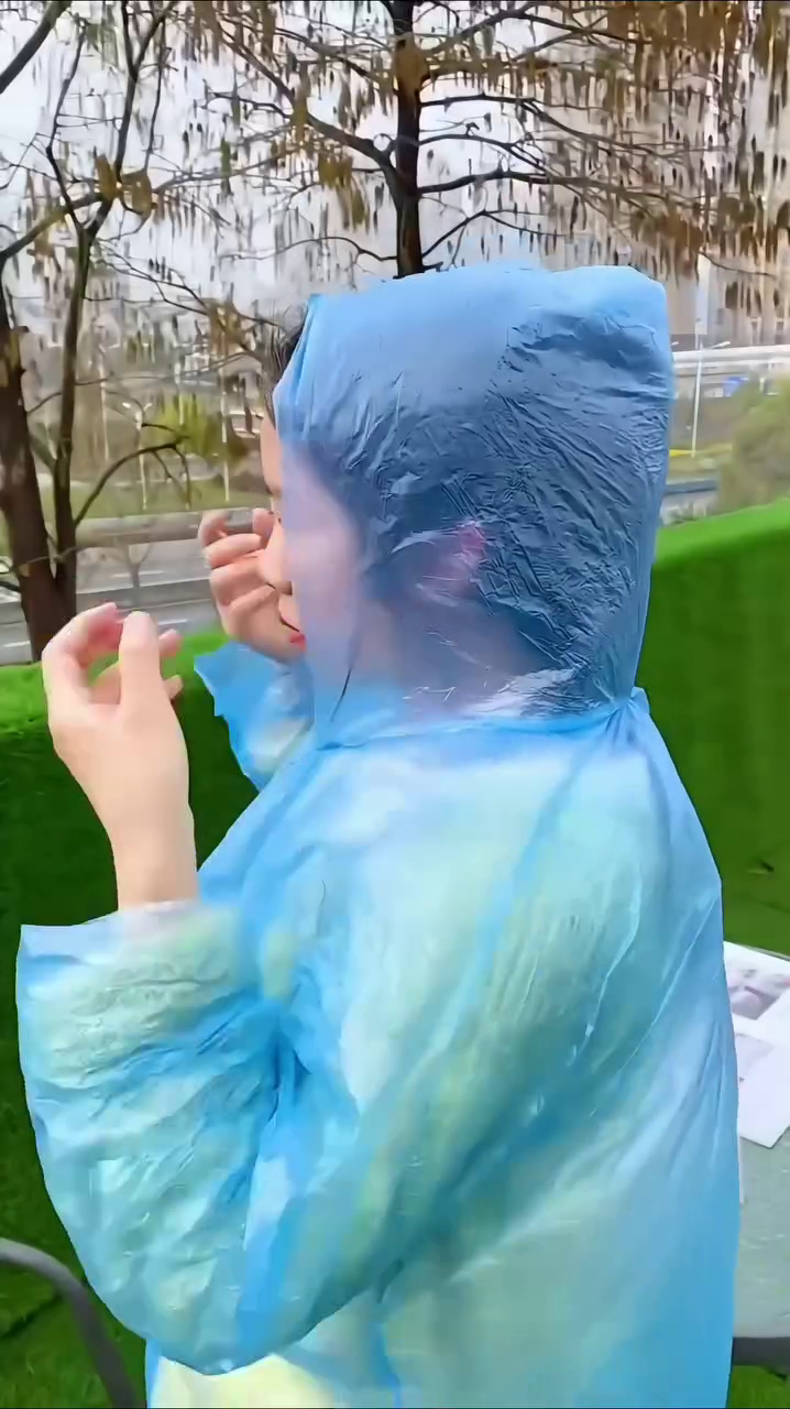 Compact Disposable Rain Poncho – Lightweight, Waterproof Emergency Raincoat for Adults – Portable, Foldable, and Easy to Carry for Travel, Outdoor Events, Festivals, Hiking, and Commuting – One-Time Use Hooded Rainwear for Sudden Weather Protection