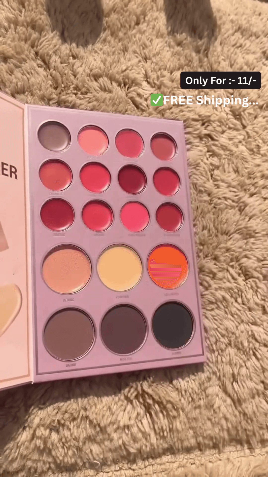 All-in-One Mocallure Professional Makeup Kit with Eyeshadow, Highlighter, Blush, Lip Colors, and Contour Shades in Stylish Floral Packaging – Ideal for Complete Face Makeup and Gifting