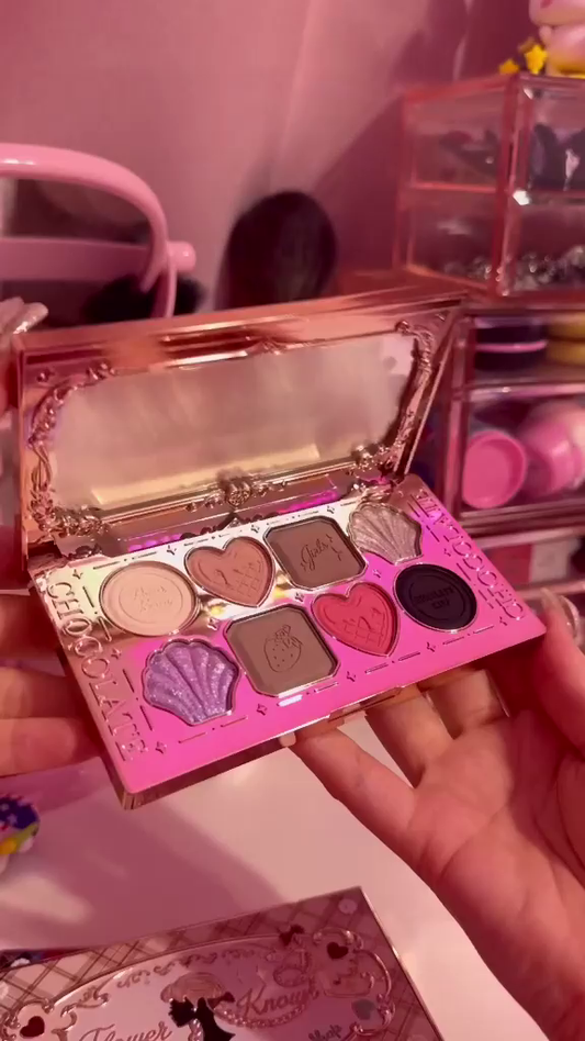 Fairytale Chocolate-Inspired Makeup Collection – Princess-Themed Eyeshadow Palette, Embossed Bronzer, and Luxe Contour Kit in Vintage Pink Packaging