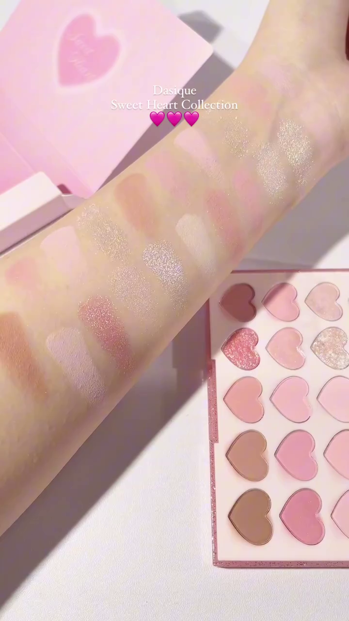 Dasique Sweet Heart Collection – Romantic Heart-Shaped Multi-Tone Eyeshadow and Blush Palette with Soft Matte and Shimmer Finishes in Dreamy Pink and Nude Shades