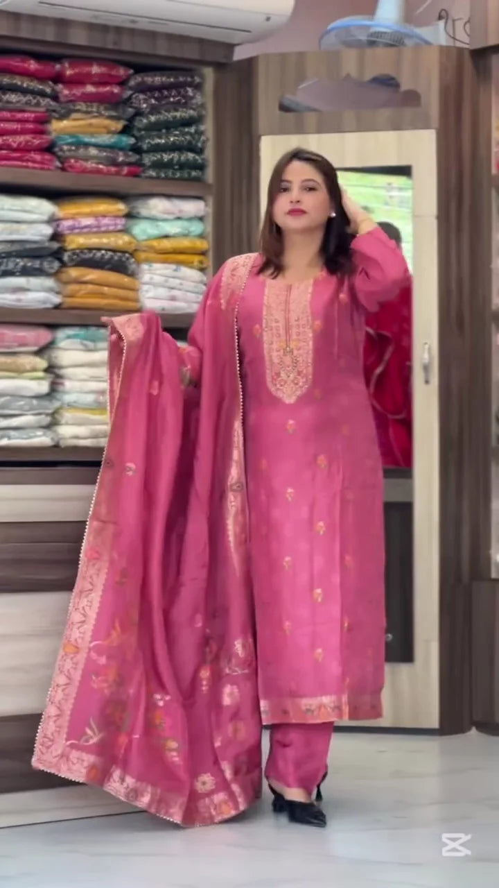 Elegant Onion Pink Chanderi Silk Salwar Suit Set with Exquisite Zari Embroidery, Matching Floral Printed Dupatta, and Tailored Trousers – Perfect for Festive Wear, Weddings, and Celebrations