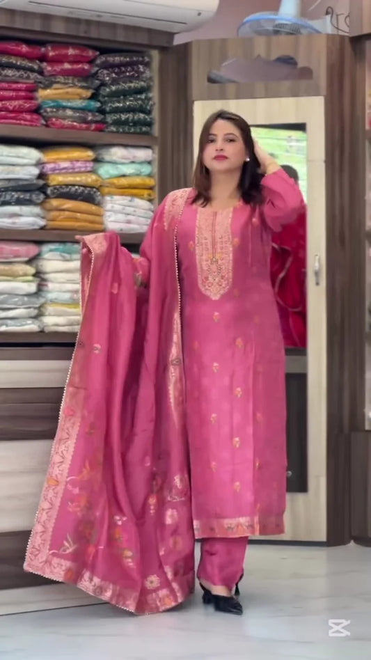 Elegant Onion Pink Chanderi Silk Salwar Suit Set with Exquisite Zari Embroidery, Matching Floral Printed Dupatta, and Tailored Trousers – Perfect for Festive Wear, Weddings, and Celebrations