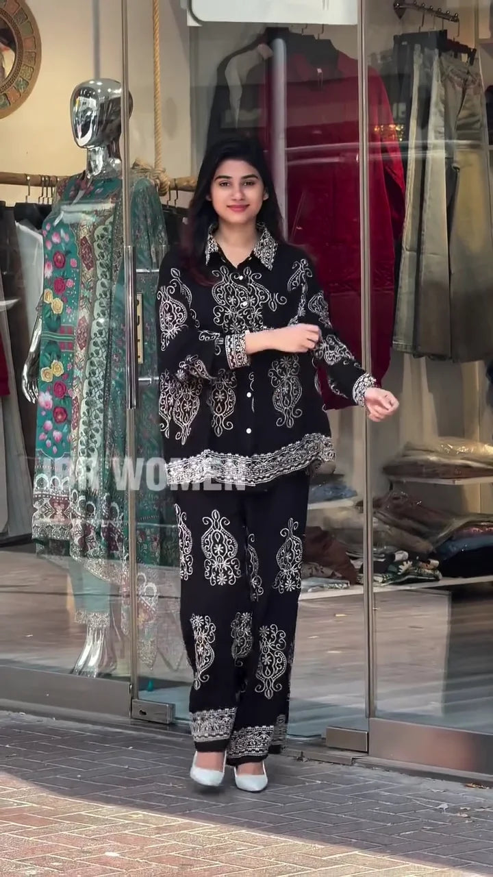 give me long  title and description with point for this producT