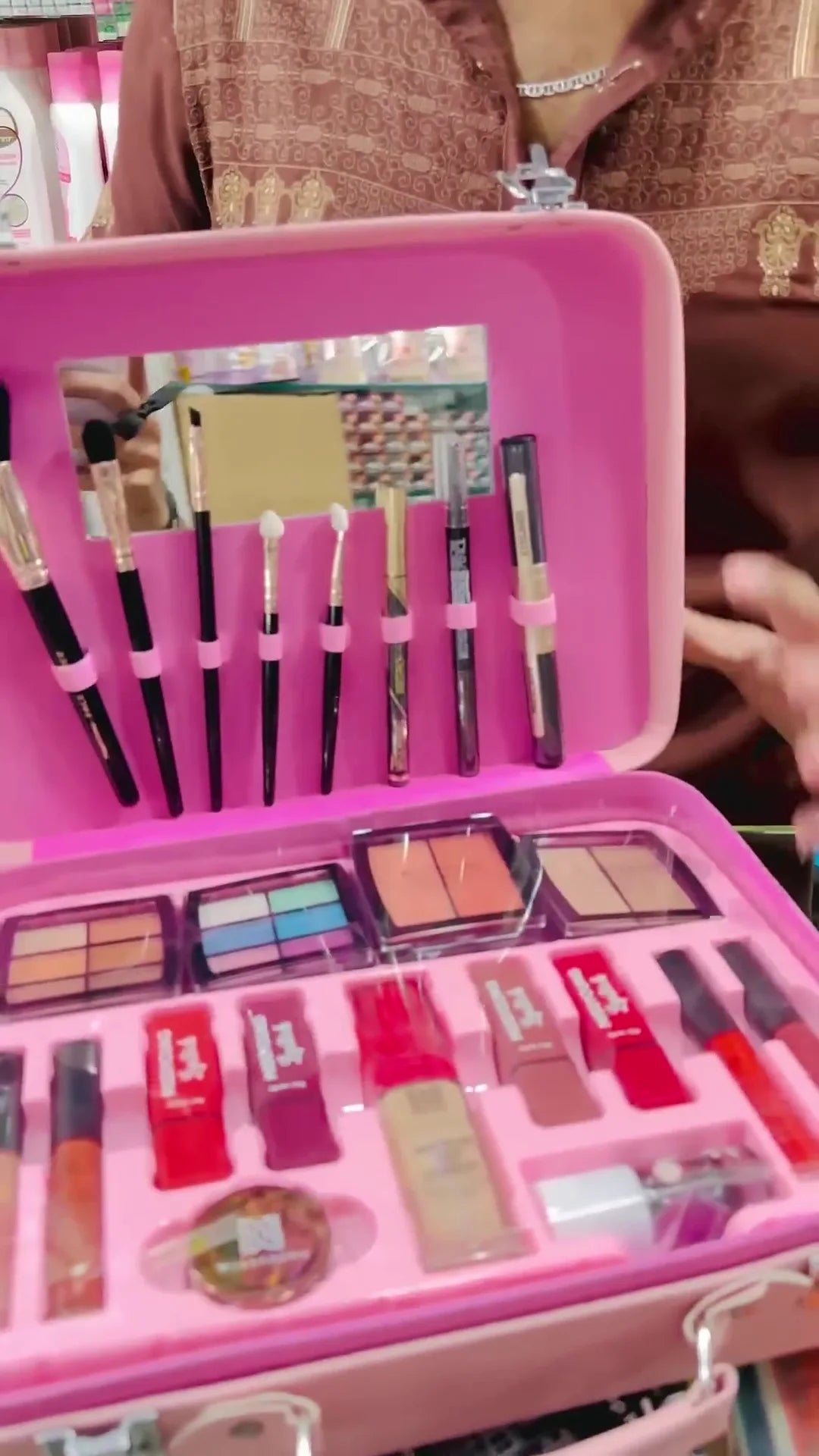 Miss Young Exquisite All-in-One Makeup Kit – Premium Cosmetic Case with Eyeshadows, Lipsticks, Foundation, Blush, Brushes & Mirror – Complete Professional Beauty Set for Daily, Party & Bridal Makeup