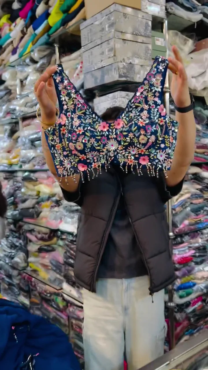 omen’s Choli – Traditional Handcrafted Blouse with Stylish Neckline & Sleeveless/Sleeved Options, Perfect for Sarees, Lehenga, and Festive Occasions