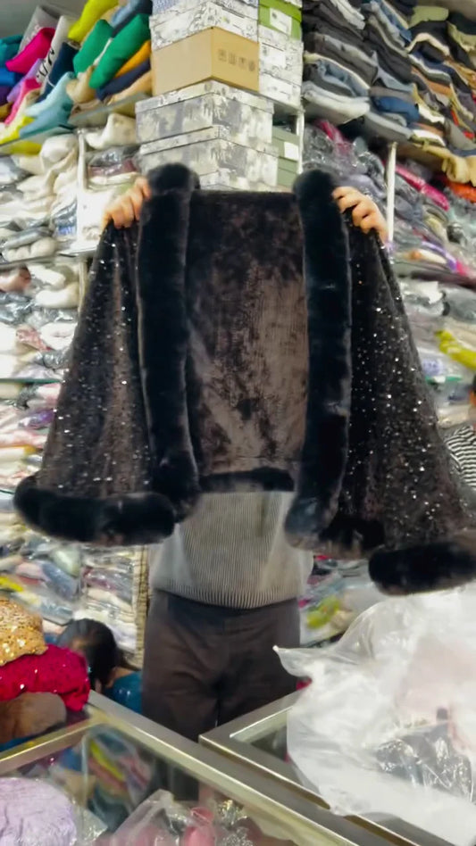 Premium Warm Jacket for Men & Women – Insulated Full-Sleeve Winter Coat with Zipper Closure, Comfortable & Stylish Outerwear for Cold Weather, Travel, and Daily Use