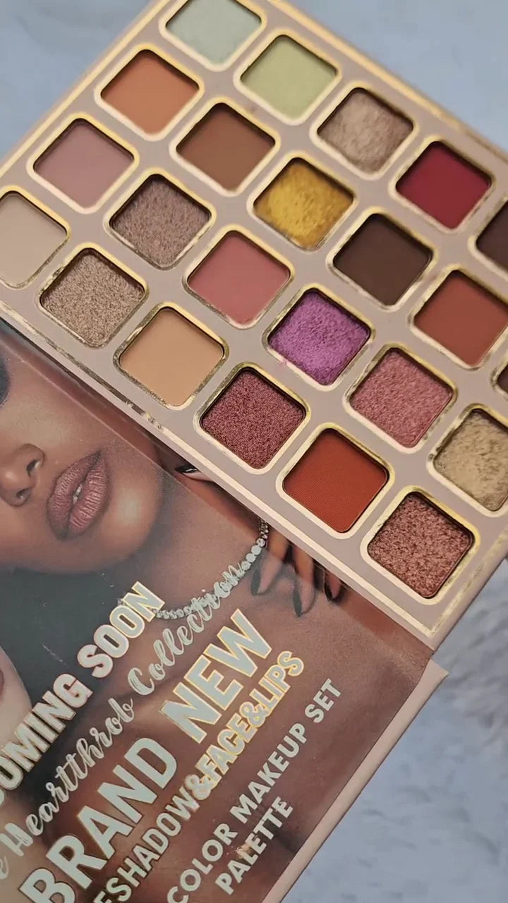 18-Color Makeup Palette for a Bold and Beautiful Look - Featuring a Range of Shades for Eyeshadow, Lipstick, and Face, All in a Trendy Heart and Floral Case (Copy)