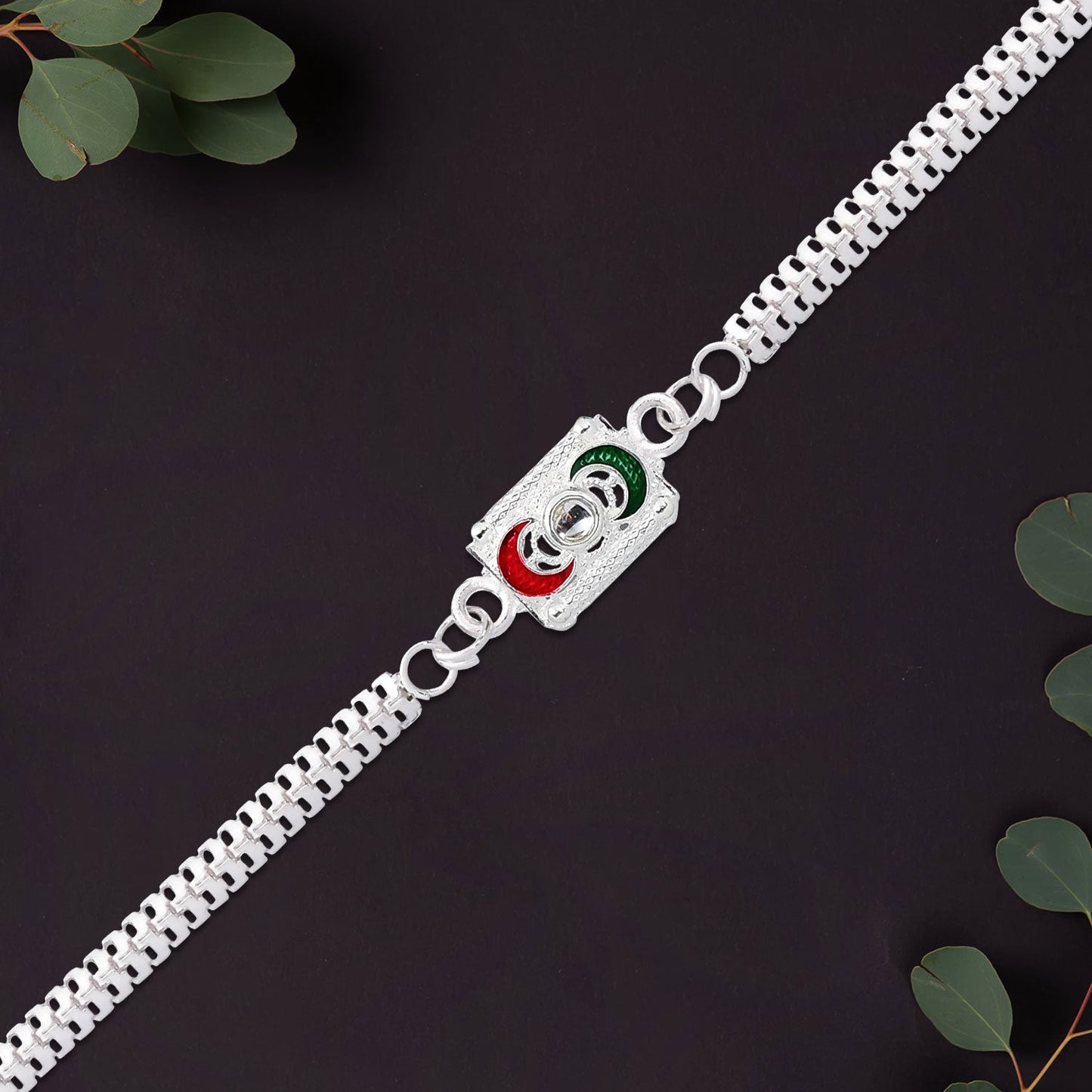 Trendy Geometric Rakhi with Linked Ring Design and Polished Chain