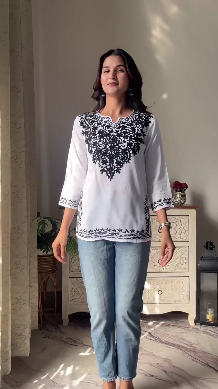 Stylish Everyday Ethnic Casual Wear Tunic/Kurti Tops for Women with Elegant Embroidery and Contemporary Printed Design – Comfortable, Breathable, Perfect for Office, College, Travel and Daily Outings