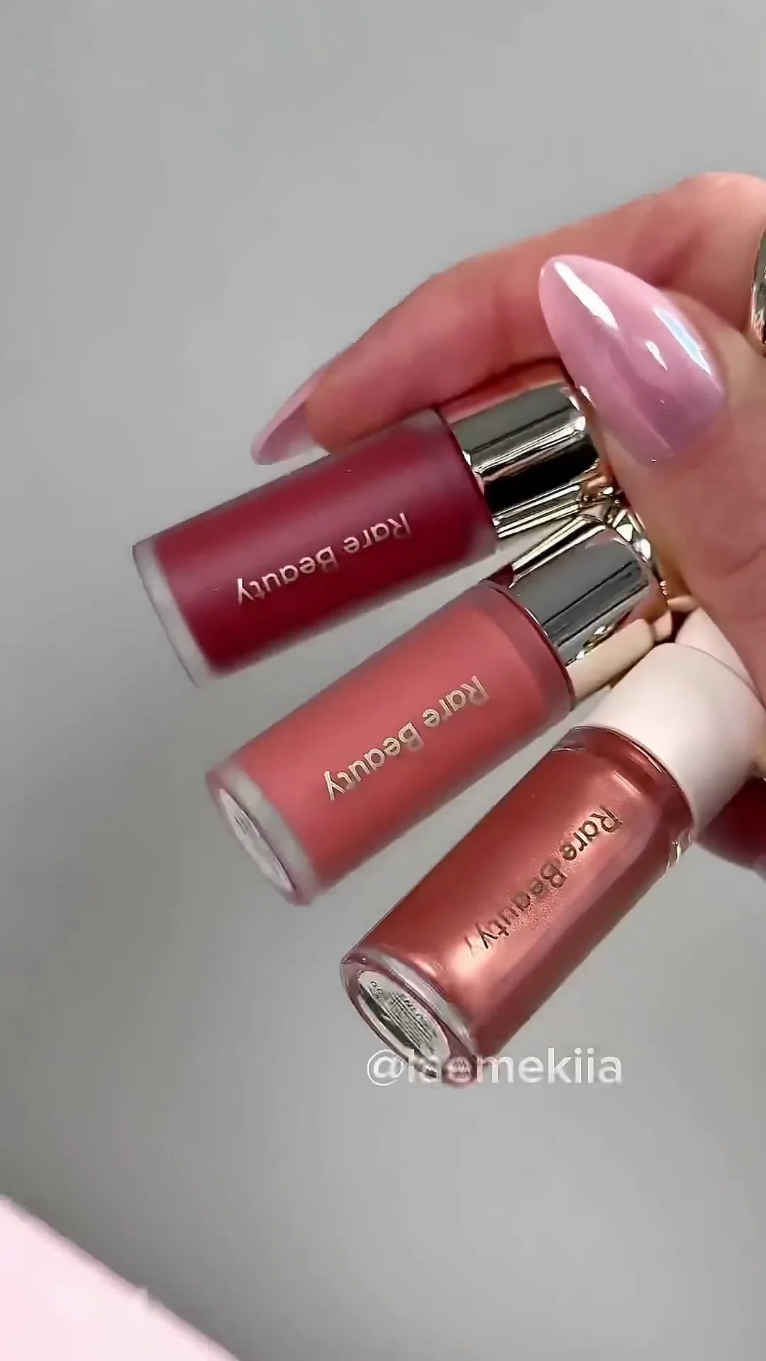 Set of 3 Liquid Lipsticks in Nude, Peach and Berry Shades – Smooth, Long-Lasting and Lightweight Formula for Everyday Glam