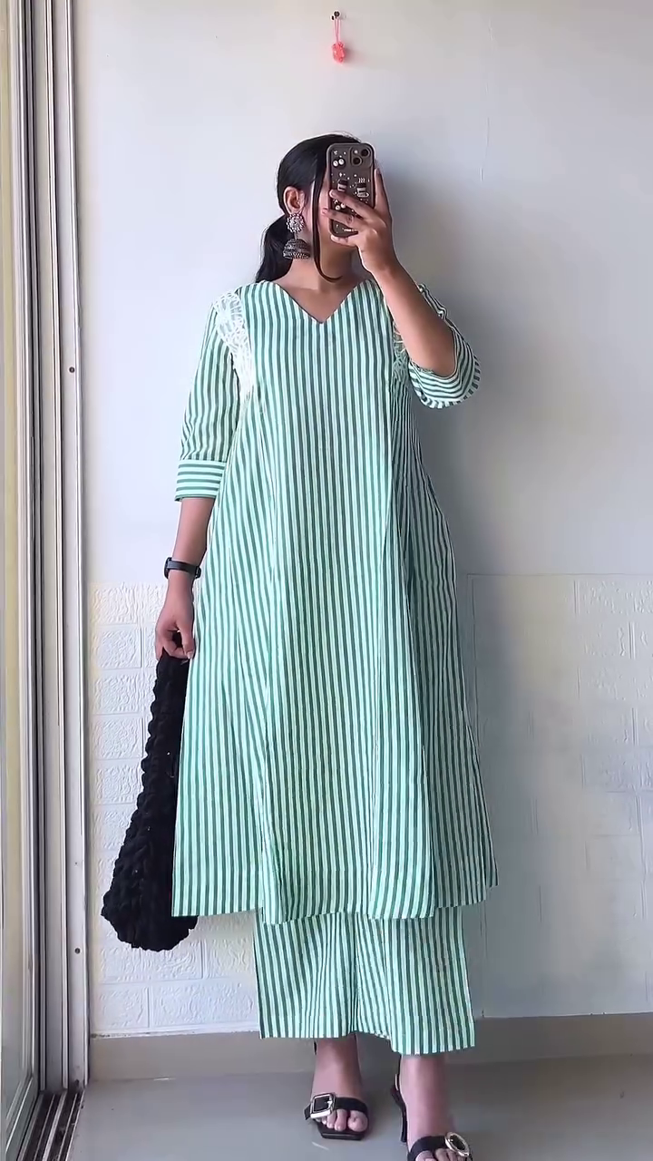 Women’s Black Printed Kurta Set with Red and White Floral Leaf Design – Stylish Straight Fit Ethnic Outfit with Matching Pants, Comfortable Daily Wear and Festive Traditional Indian Wear