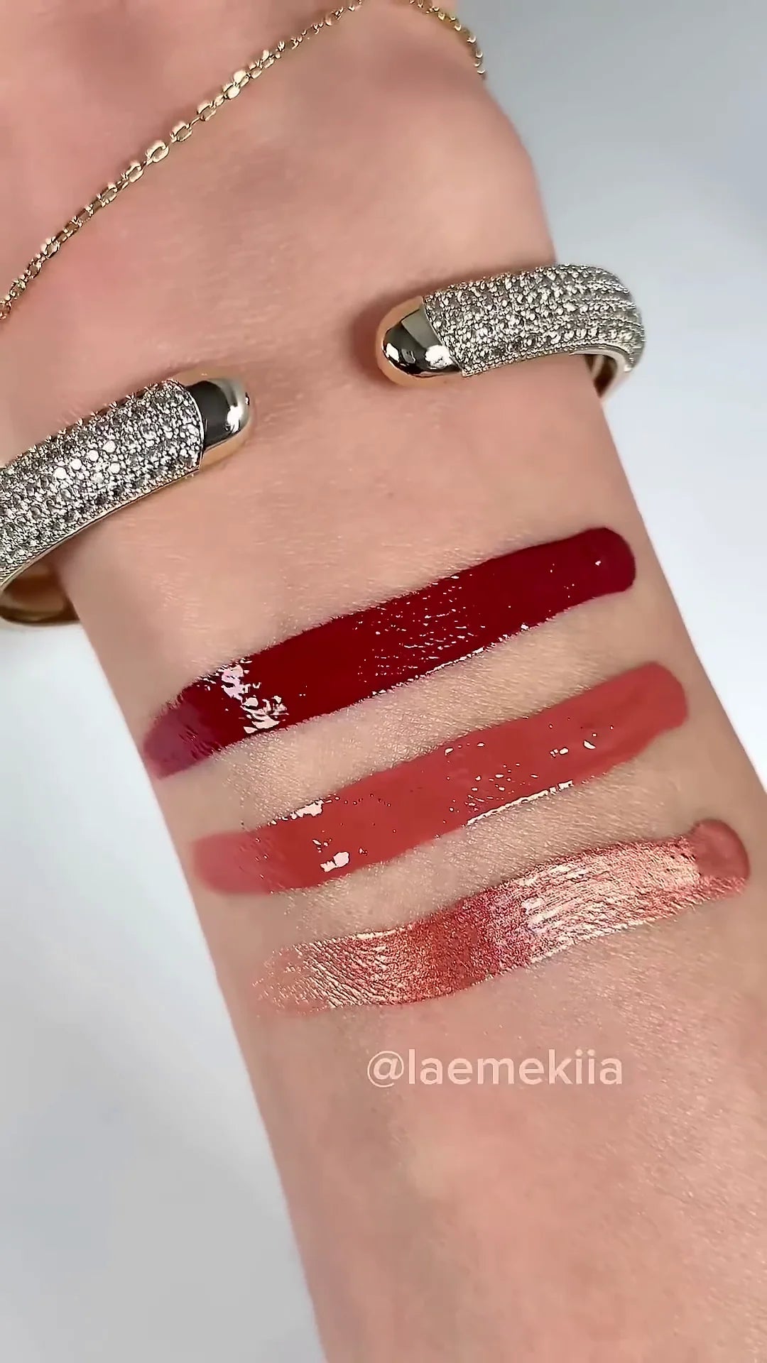 Set of 3 Liquid Lipsticks in Nude, Peach and Berry Shades – Smooth, Long-Lasting and Lightweight Formula for Everyday Glam