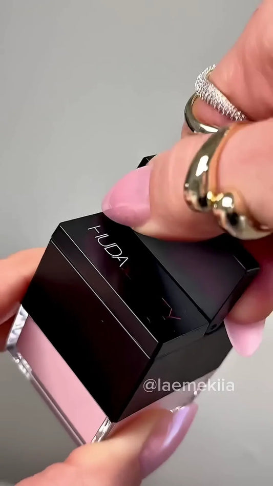 Cushion Puff Loose Powder with Built-In Applicator – Lightweight, Smooth Finish Setting Powder for Long-Lasting Makeup Look