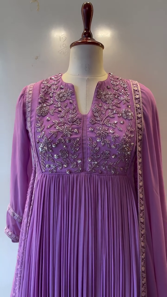 Elegant Pleated Purple Anarkali Suit with Intricate Embroidery and Flowing Dupatta – Perfect for Weddings and Festive Occasions
