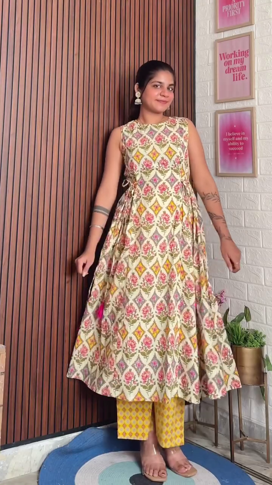 Charming Floral Printed Dresses with Comfortable Fits – Perfect for Casual or Semi-Formal Occasions, Paired with Stylish Accessories