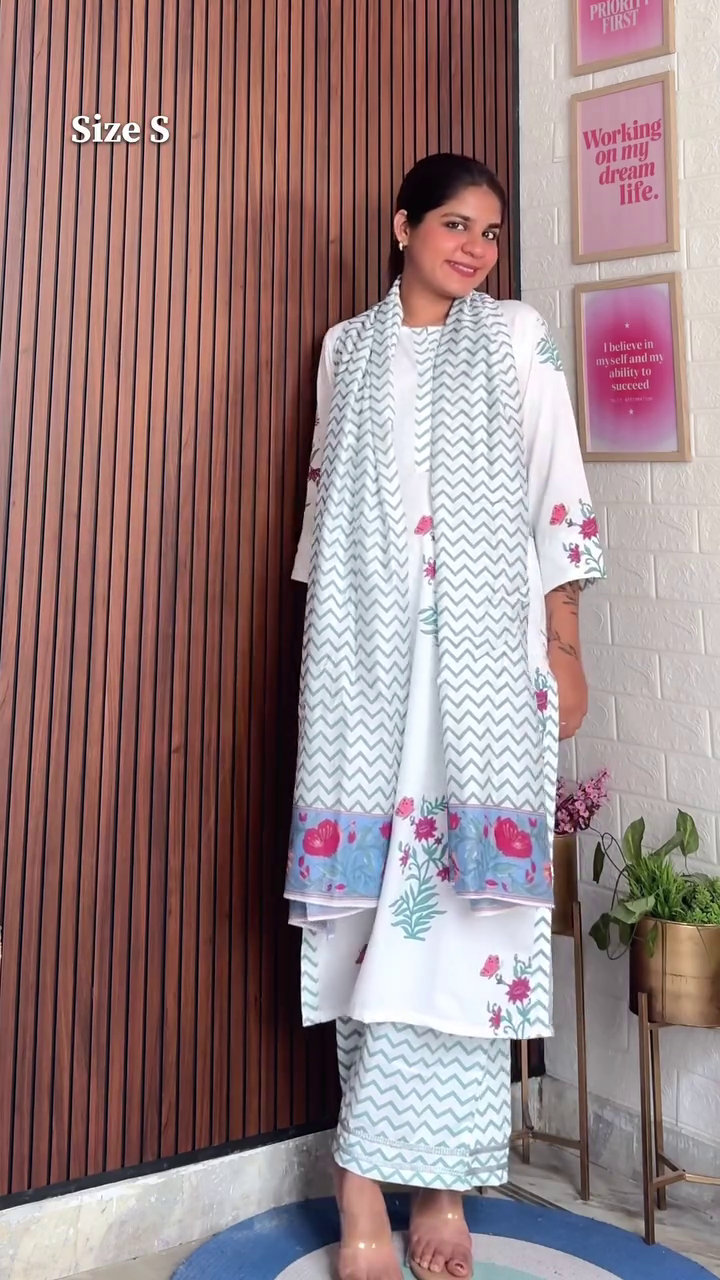 Elegant Printed Ethnic Kurtas in Different Sizes, Perfect for Casual and Festive Wear with Beautiful Scarves and Dupattas