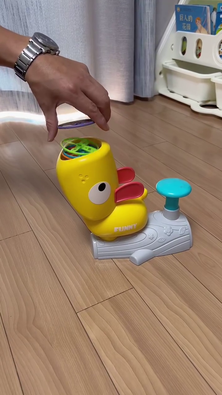 Interactive Duck-Themed Disc Launcher Toy Set for Kids – Colorful Spinning Discs, Catching Nets, and Engaging Family Play – Perfect Indoor Game for Fun and Coordination Development