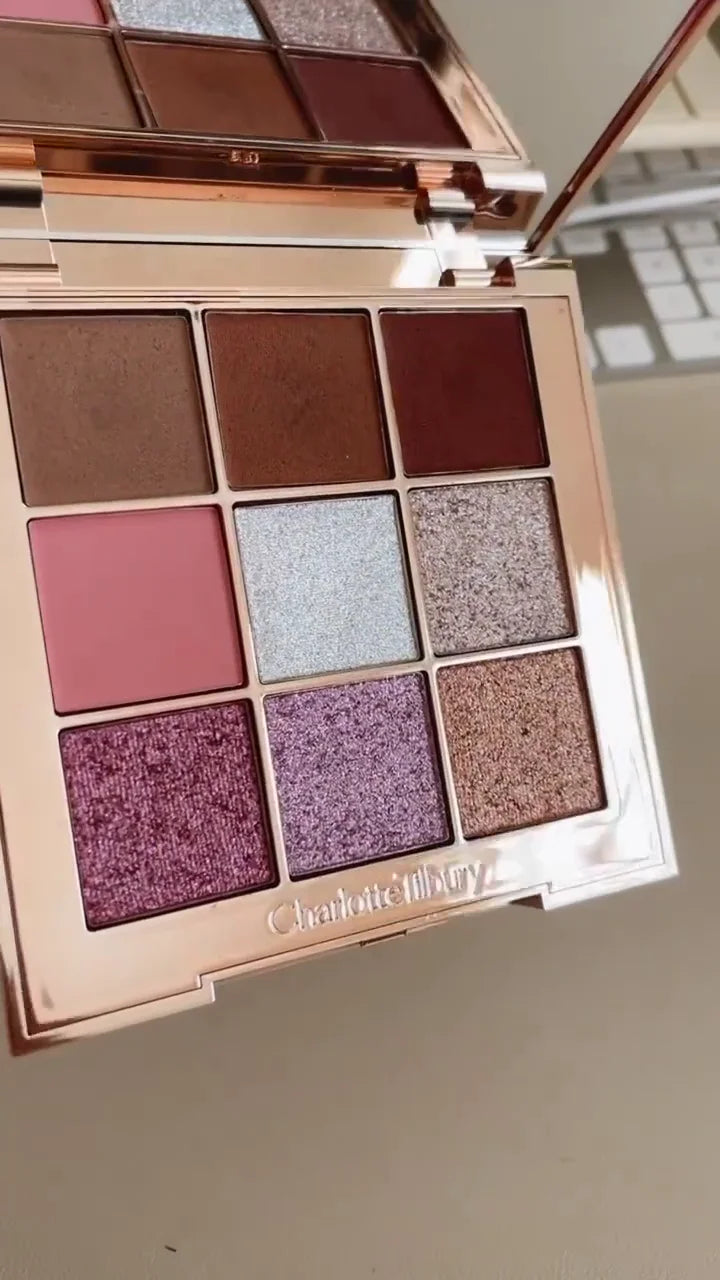 Trendy Glamour Makeup Kit – Complete Set for Women Who Love Stylish Looks