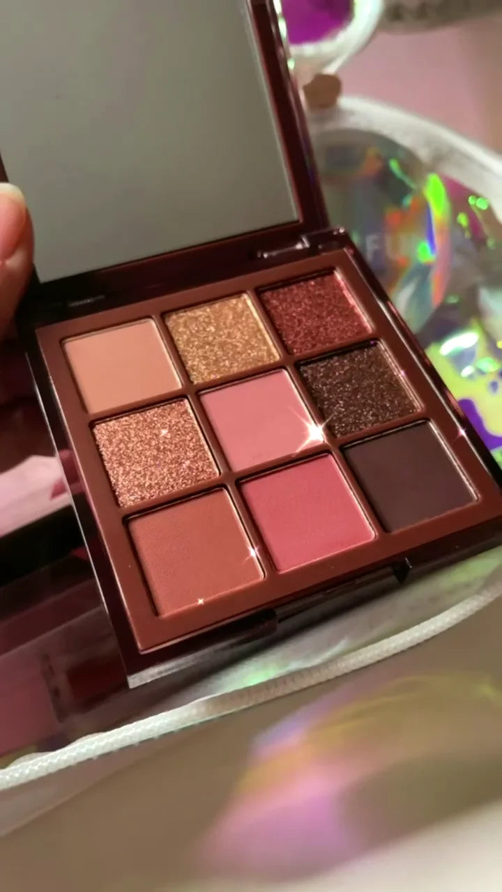 Trendy Chic Makeup Kit – Ultimate Beauty Essentials Collection for Women