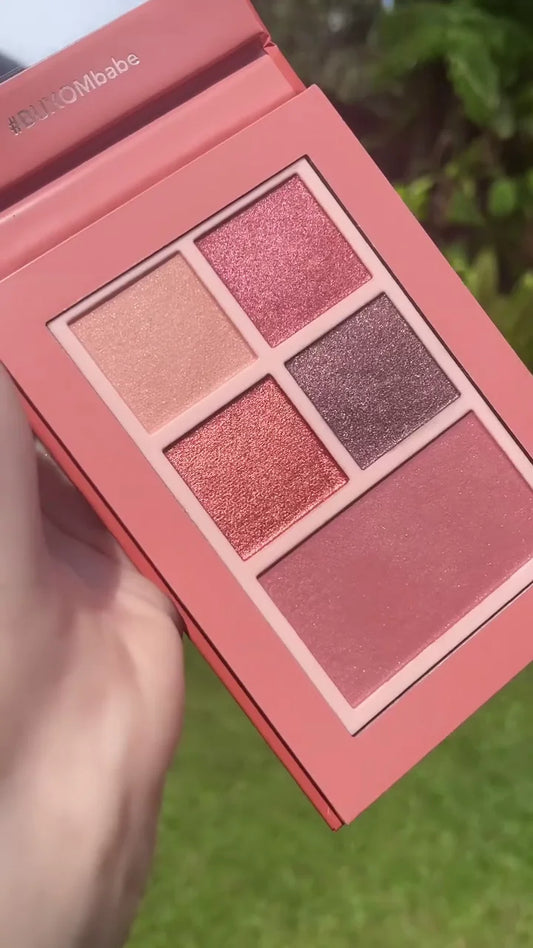 Ultimate Trendy Makeup Kit – All-in-One Elegant Collection for Women