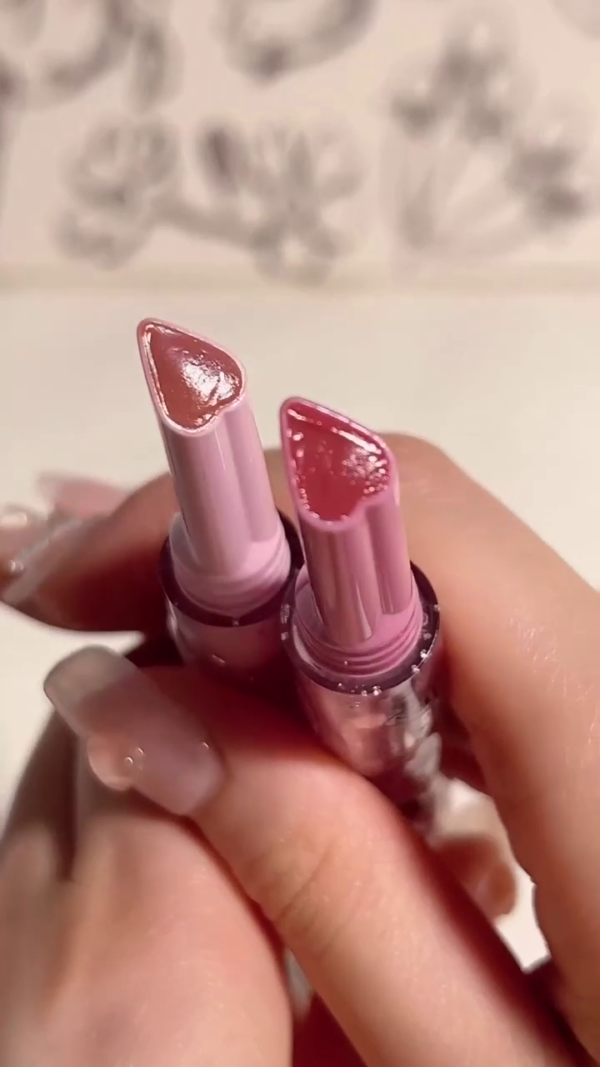 Supercute 'I Love Cat' Glitter Heart-Shaped Lip Balm Duo – Moisturizing Tinted Lipsticks with Adorable Cat Packaging, Sweet Pink Shades, and Sparkling Finish for Soft and Shiny Lips