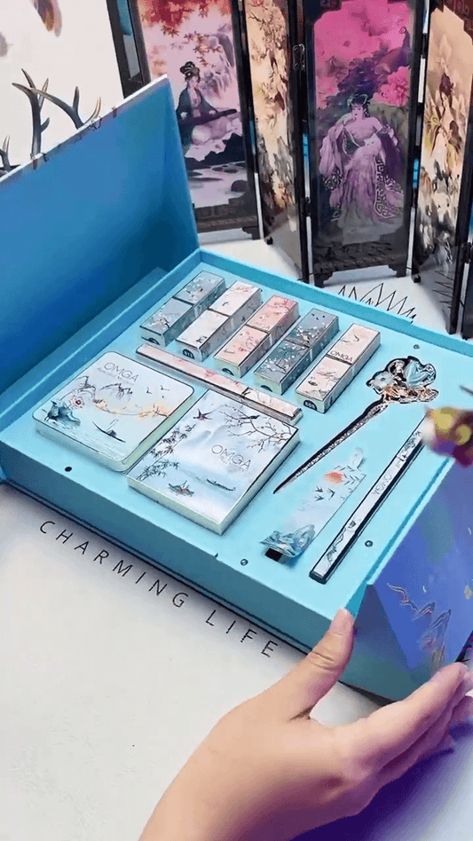 Luxury Traditional Chinese-Inspired Makeup Gift Set with Lipsticks, Eyeshadow Palette, Hairpin, and Accessories in Elegant Collector Box