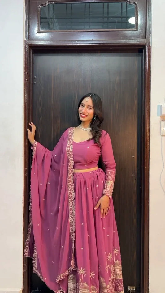 Choli: A Classic Blend of Traditional Craft, Flattering Fit, and Timeless Ethnic Elegance