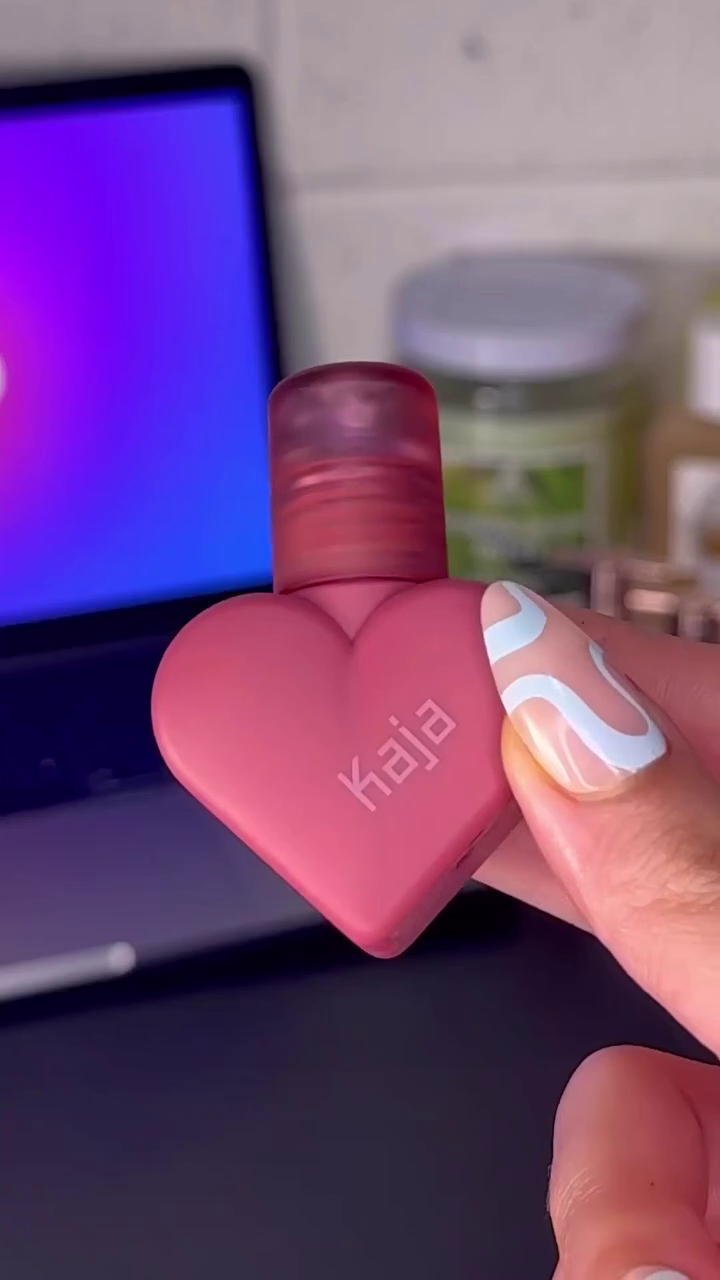 Swipe Lightweight Cushiony Lip Mousse – Heart-Shaped Soft Matte Lip Color with Precision Applicator for Smooth, Buildable Coverage