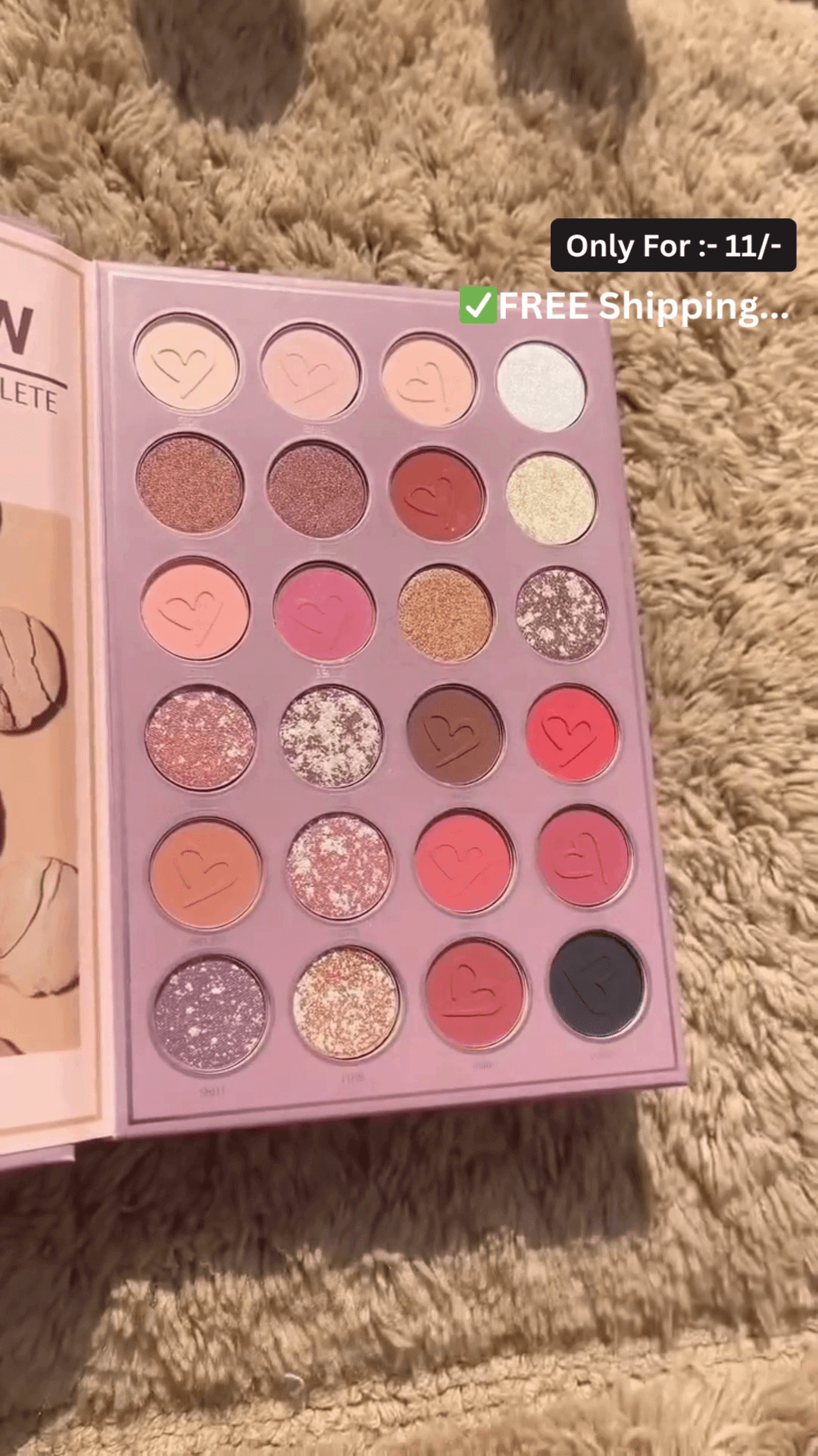 All-in-One Mocallure Professional Makeup Kit with Eyeshadow, Highlighter, Blush, Lip Colors, and Contour Shades in Stylish Floral Packaging – Ideal for Complete Face Makeup and Gifting