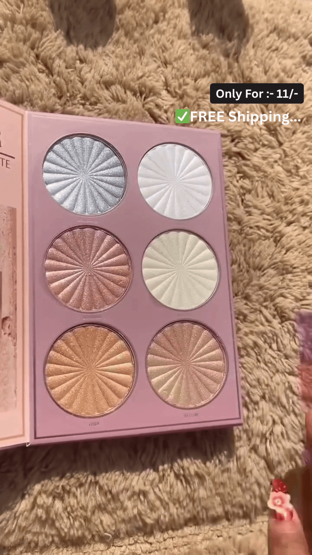 All-in-One Mocallure Professional Makeup Kit with Eyeshadow, Highlighter, Blush, Lip Colors, and Contour Shades in Stylish Floral Packaging – Ideal for Complete Face Makeup and Gifting