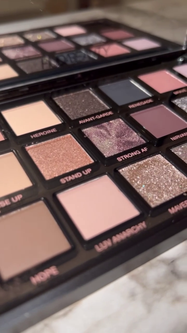 Huda Beauty Empowered Eyeshadow Palette – A Fearlessly Feminine Fusion of Bold Mattes, Dazzling Shimmers & Unapologetic Attitude