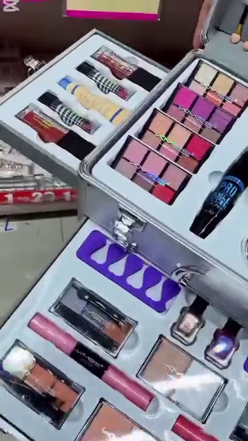 All-in-One Professional Makeup Kit with Eyeshadow Palettes, Lipsticks, Blushes, Face Powders, Eyeliners, Lip Pencils, Brushes, and Compact Carrying Case – Complete Cosmetic Set for Beginners and Makeup Enthusiasts