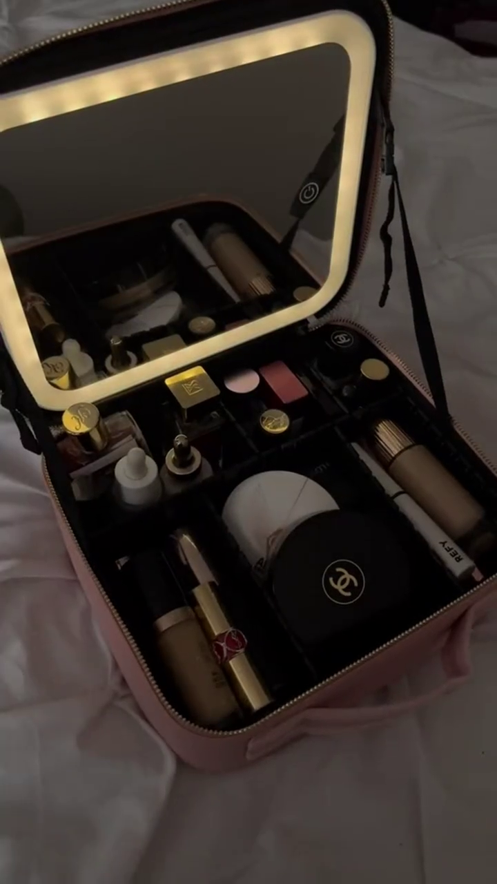 Luxury Travel Makeup Organizer Case with Built-in LED Touch Mirror, Adjustable Light Modes, Removable Dividers, and Storage for Lipsticks, Foundations, Brushes, and Skincare Essentials