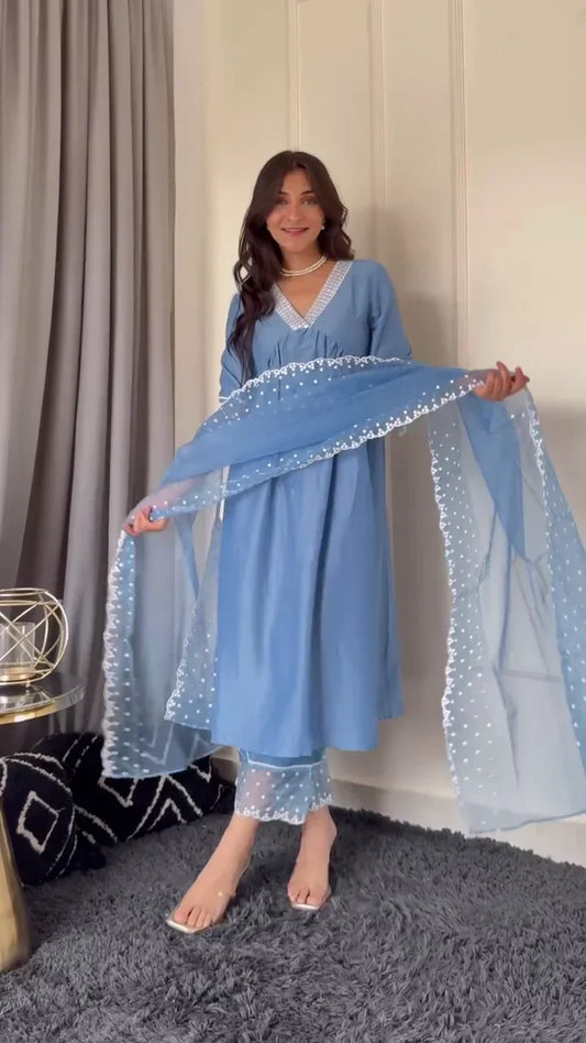 raditional Ethnic Outfit for Women | Style 23 Style