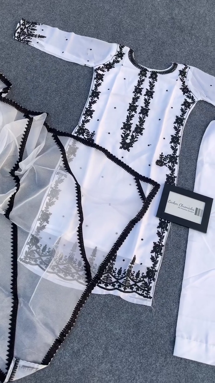 UPCOMING NEW TRADITIONAL COLLECTION 3 PIECE FANCY KURTI WITH PENT AND BEAUTIFUL DUPATTA