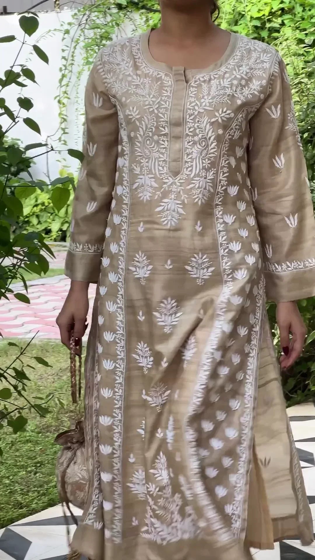 Brown Kurti: A Warm Blend of Simplicity, Style, and Everyday Comfort